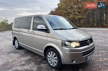 Минивэн Volkswagen Multivan 2012 в Киеве