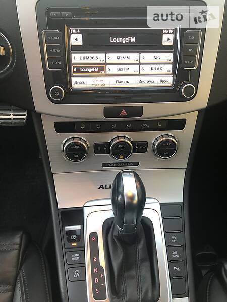 Універсал Volkswagen Passat Alltrack 2014 в Києві