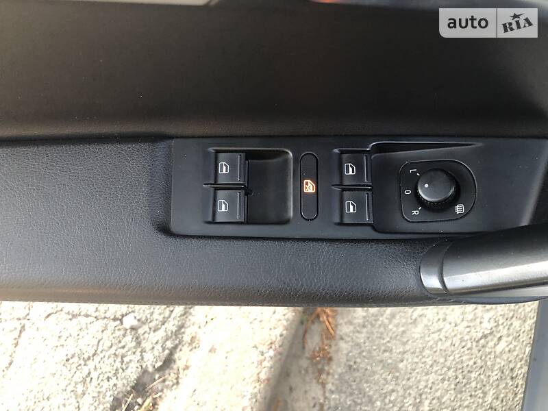 Універсал Volkswagen Passat Alltrack 2014 в Києві