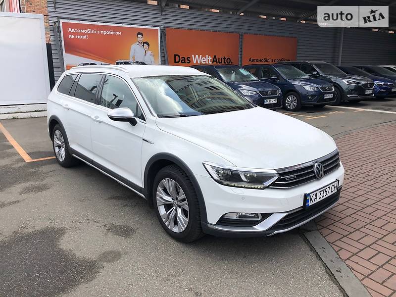Універсал Volkswagen Passat Alltrack 2015 в Києві
