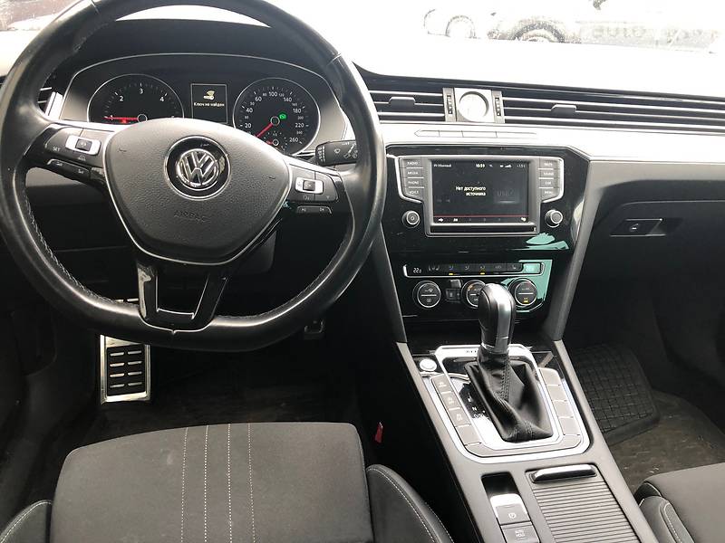 Універсал Volkswagen Passat Alltrack 2015 в Києві