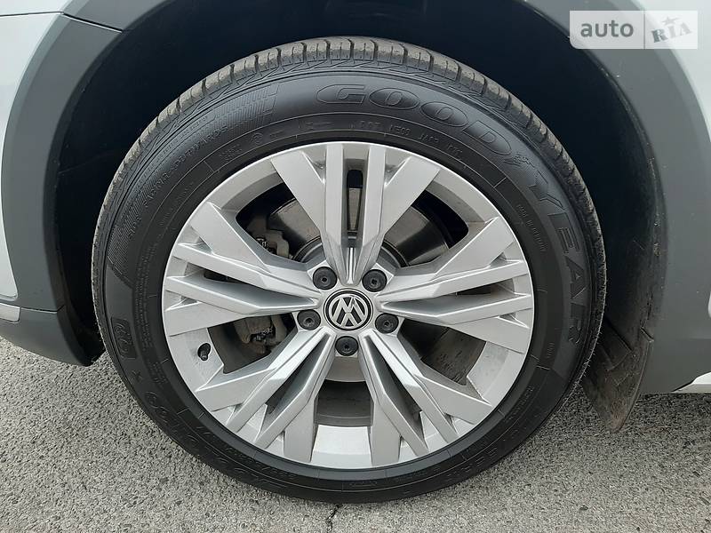Універсал Volkswagen Passat Alltrack 2016 в Вінниці