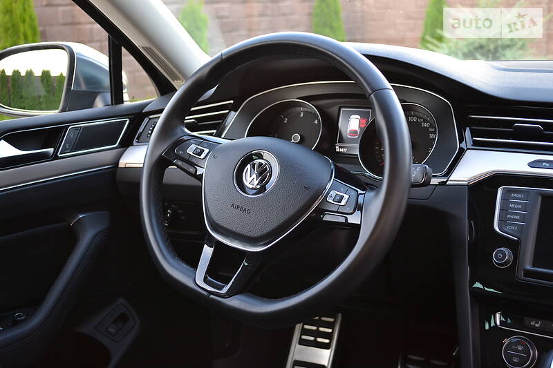 Універсал Volkswagen Passat Alltrack 2017 в Рівному