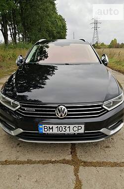 Универсал Volkswagen Passat Alltrack 2016 в Сумах