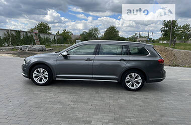 Универсал Volkswagen Passat Alltrack 2017 в Луцке