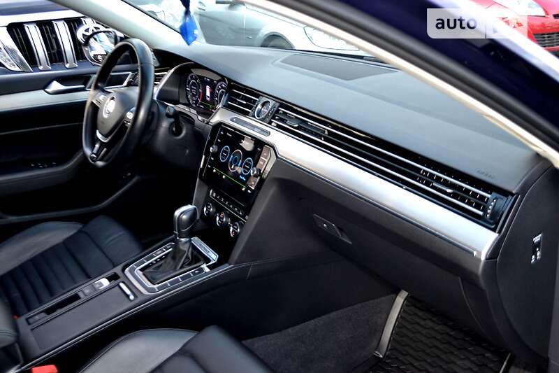 Универсал Volkswagen Passat Alltrack 2018 в Хмельницком