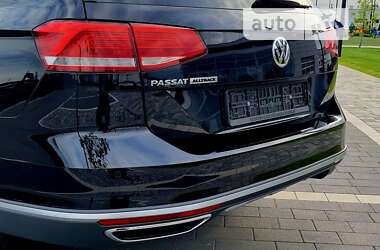 Універсал Volkswagen Passat Alltrack 2017 в Мукачевому