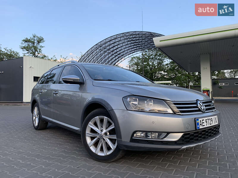 Универсал Volkswagen Passat Alltrack 2013 в Днепре