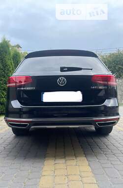 Универсал Volkswagen Passat Alltrack 2017 в Львове