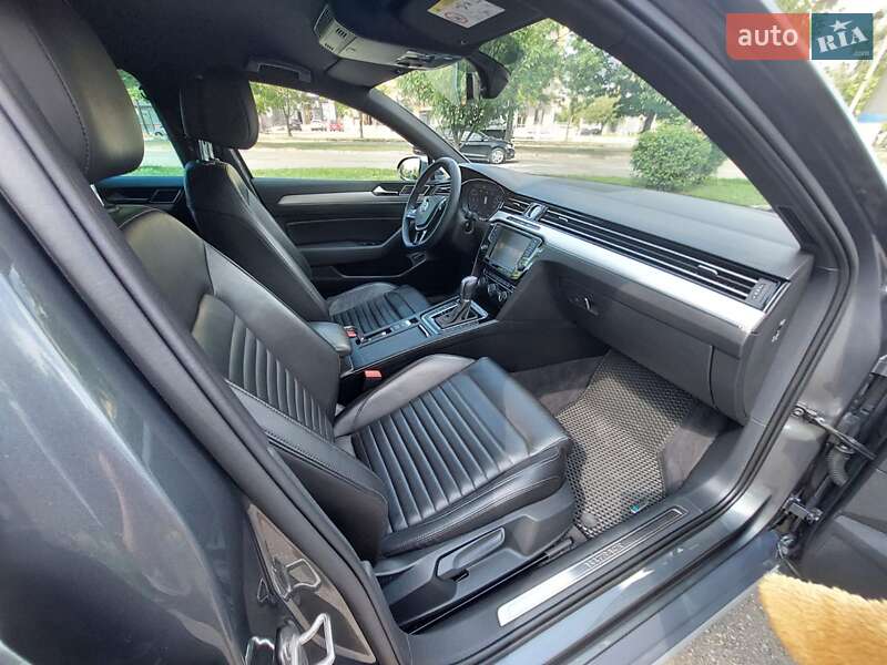 Универсал Volkswagen Passat Alltrack 2016 в Калуше