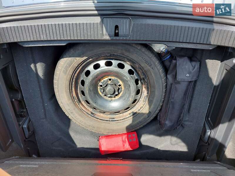 Универсал Volkswagen Passat Alltrack 2016 в Калуше