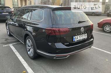 Универсал Volkswagen Passat Alltrack 2020 в Киеве