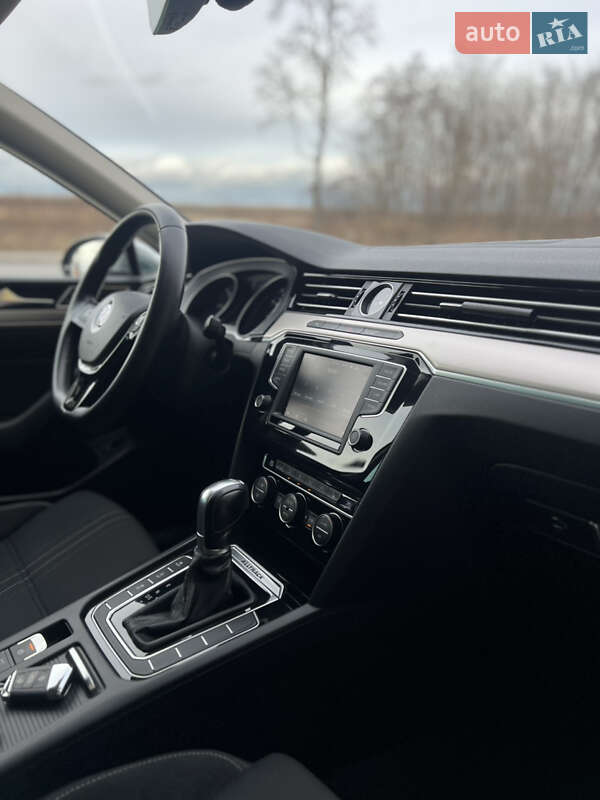 Универсал Volkswagen Passat Alltrack 2016 в Тернополе