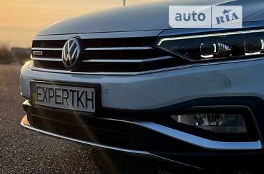 Универсал Volkswagen Passat Alltrack 2020 в Киеве