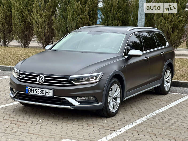 Универсал Volkswagen Passat Alltrack 2016 в Киеве