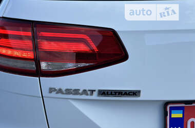 Универсал Volkswagen Passat Alltrack 2016 в Дубно
