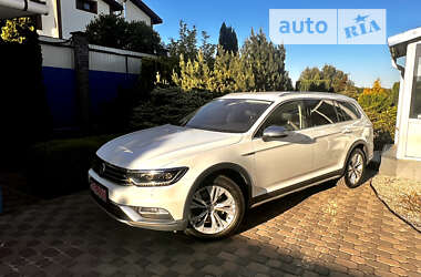 Универсал Volkswagen Passat Alltrack 2019 в Киеве