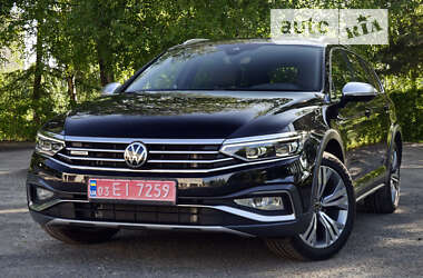 Универсал Volkswagen Passat Alltrack 2021 в Львове