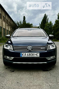 Універсал Volkswagen Passat Alltrack 2012 в Києві