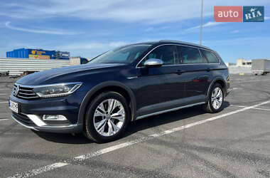 Універсал Volkswagen Passat Alltrack 2017 в Львові