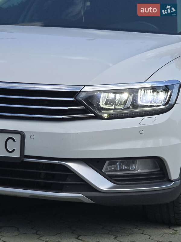 Универсал Volkswagen Passat Alltrack 2019 в Дубно