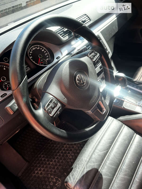 Универсал Volkswagen Passat Alltrack 2012 в Липовце