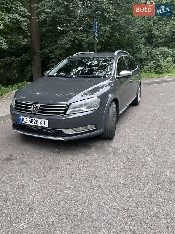 Volkswagen Passat Alltrack 2012