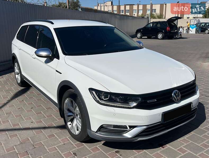 Универсал Volkswagen Passat Alltrack 2017 в Запорожье