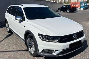 Універсал Volkswagen Passat Alltrack 2017 в 