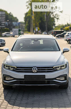 Універсал Volkswagen Passat Alltrack 2019 в Львові