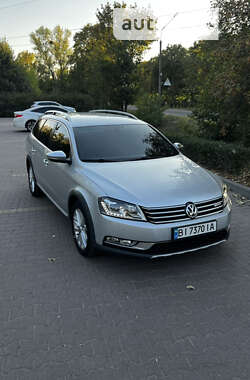 Универсал Volkswagen Passat Alltrack 2014 в Миргороде