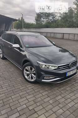 Универсал Volkswagen Passat Alltrack 2021 в Червонограде