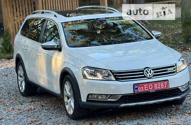 Універсал Volkswagen Passat Alltrack 2012 в Радивиліві