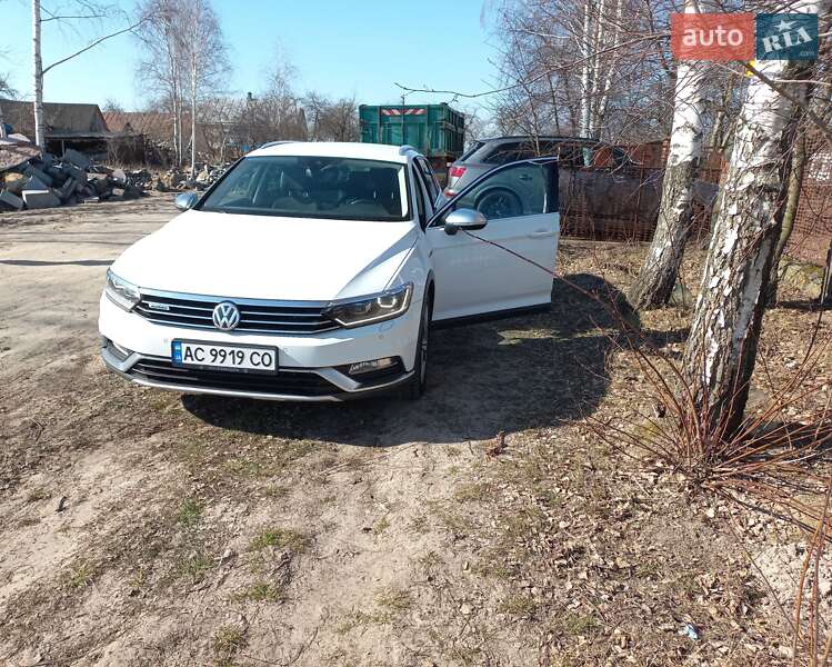 Универсал Volkswagen Passat Alltrack 2015 в Луцке