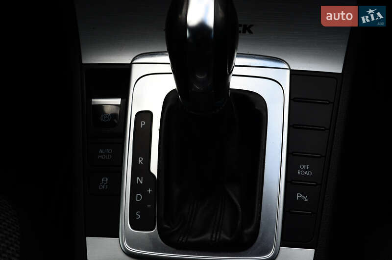 Универсал Volkswagen Passat Alltrack 2012 в Киеве