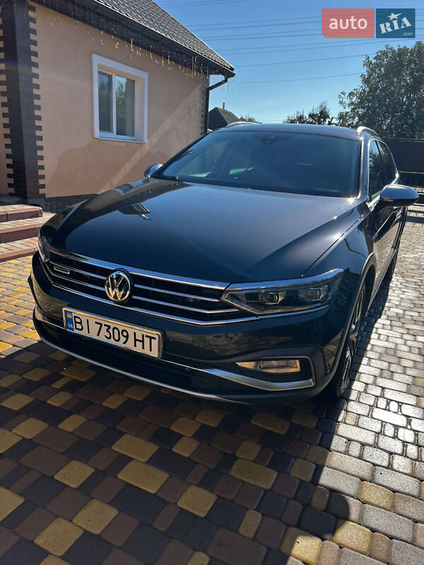 Універсал Volkswagen Passat Alltrack 2020 в Миргороді