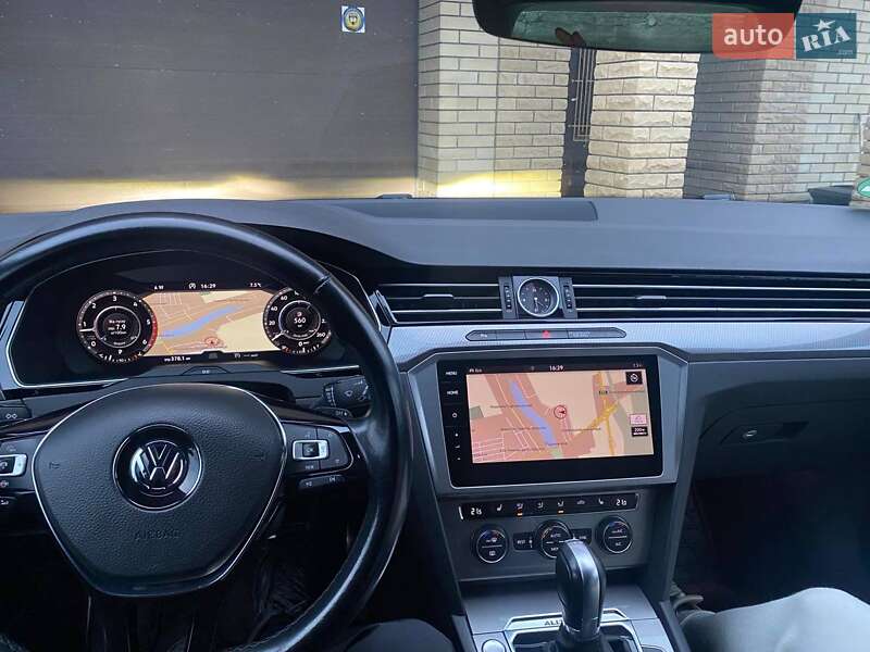 Универсал Volkswagen Passat Alltrack 2019 в Киеве