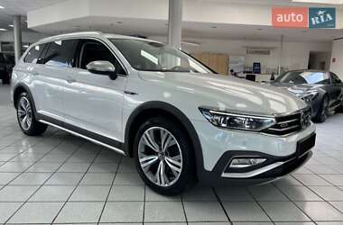 Універсал Volkswagen Passat Alltrack 2019 в Києві