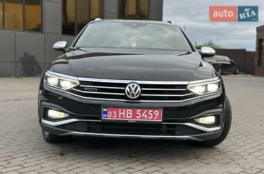 Универсал Volkswagen Passat Alltrack 2020 в Ровно