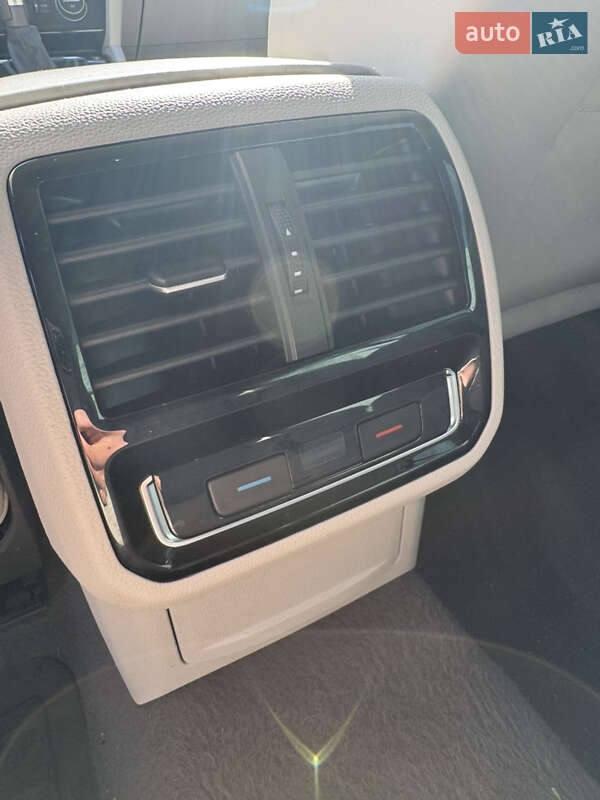 Универсал Volkswagen Passat Alltrack 2020 в Киеве фото 16 Универсал Volkswagen Passat Alltrack 2020 в Киеве