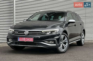 Универсал Volkswagen Passat Alltrack 2020 в Ровно