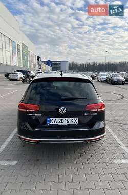 Універсал Volkswagen Passat Alltrack 2016 в Києві