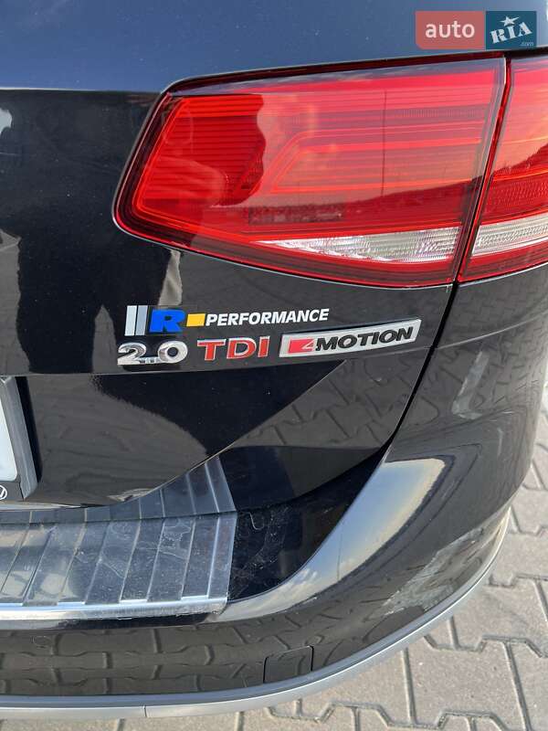 Універсал Volkswagen Passat Alltrack 2016 в Києві