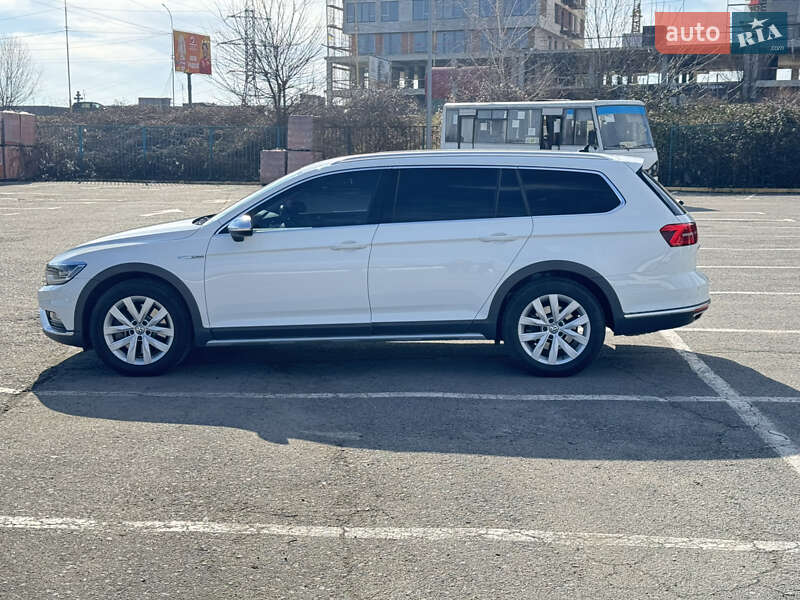 Універсал Volkswagen Passat Alltrack 2017 в Ужгороді