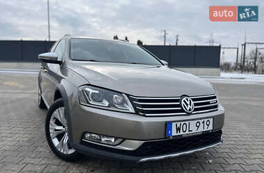 Універсал Volkswagen Passat Alltrack 2012 в Здолбуніві