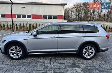 Универсал Volkswagen Passat Alltrack 2020 в Киеве