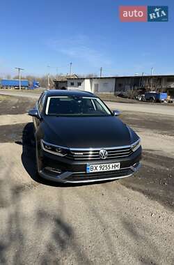 Универсал Volkswagen Passat Alltrack 2019 в Староконстантинове