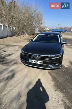 Универсал Volkswagen Passat Alltrack 2019 в Староконстантинове