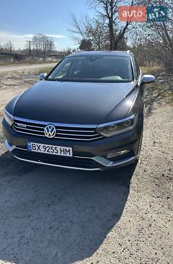 Универсал Volkswagen Passat Alltrack 2019 в Староконстантинове