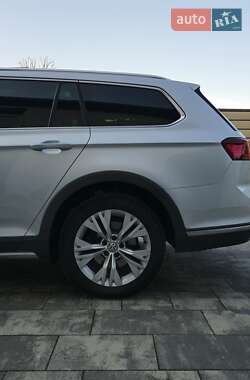 Универсал Volkswagen Passat Alltrack 2019 в 